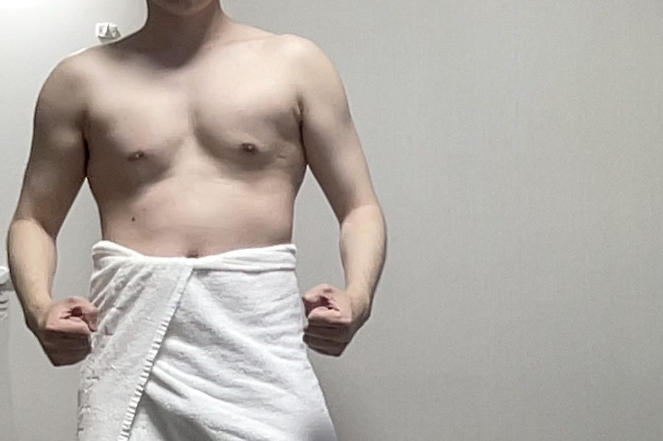 やっぱ、前よりデカくなった気がする。肩かな。＝筋トレの成果か（画像あり）